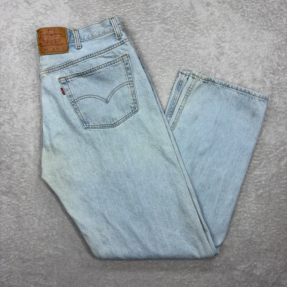 Vintage Levi's 501 Jeans Mens 40x32 Light Blue USA Made 90s Straight Leg Denim